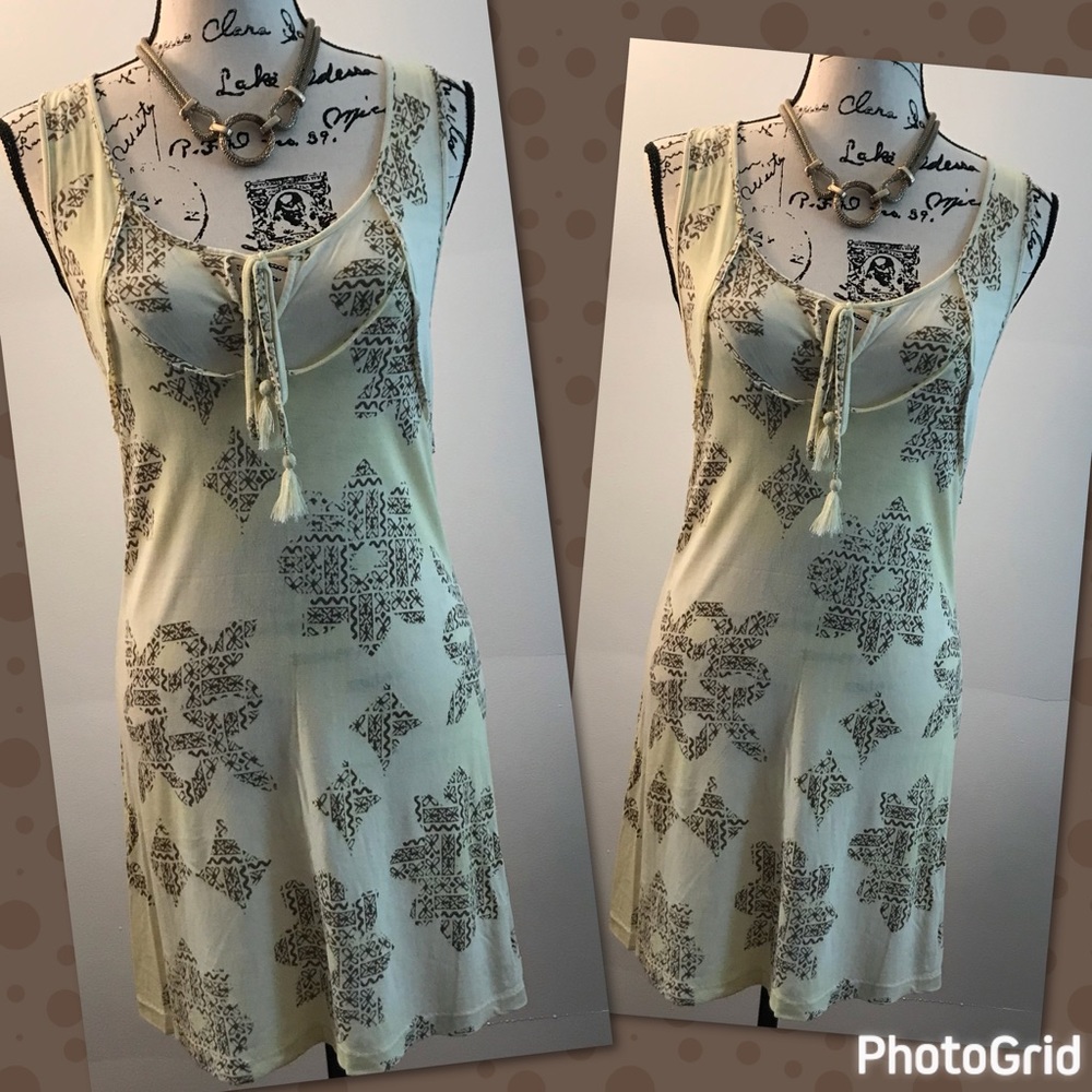 Juicy Yellow Dress with Brown Pattern. Super cute